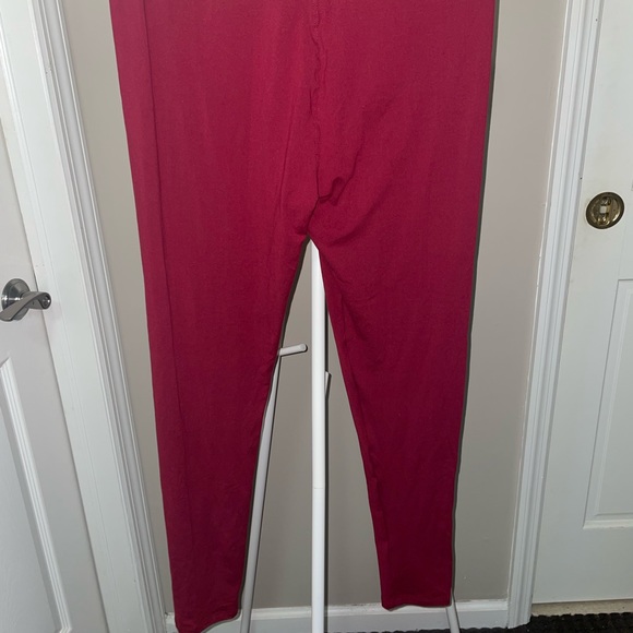 Maroon leggings, super soft, never worn! - Picture 2 of 2